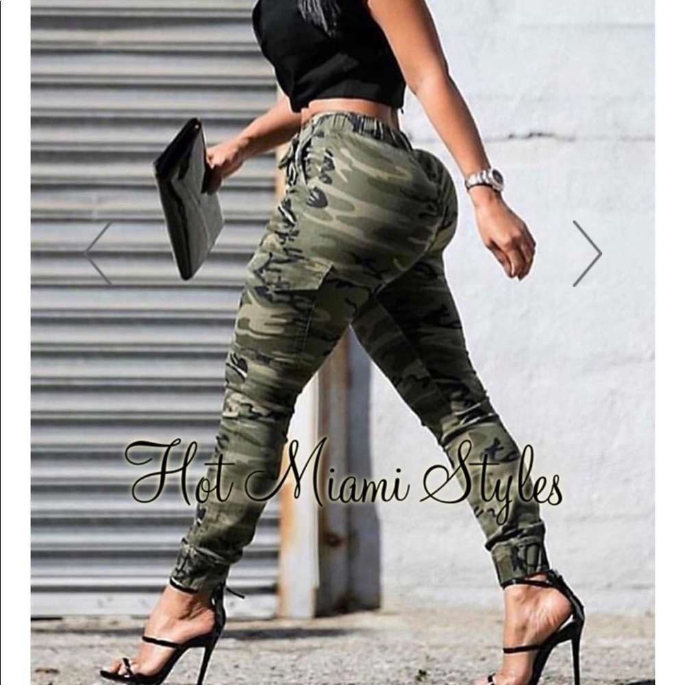 Hot Miami styles camo cargo jogger pants - Small